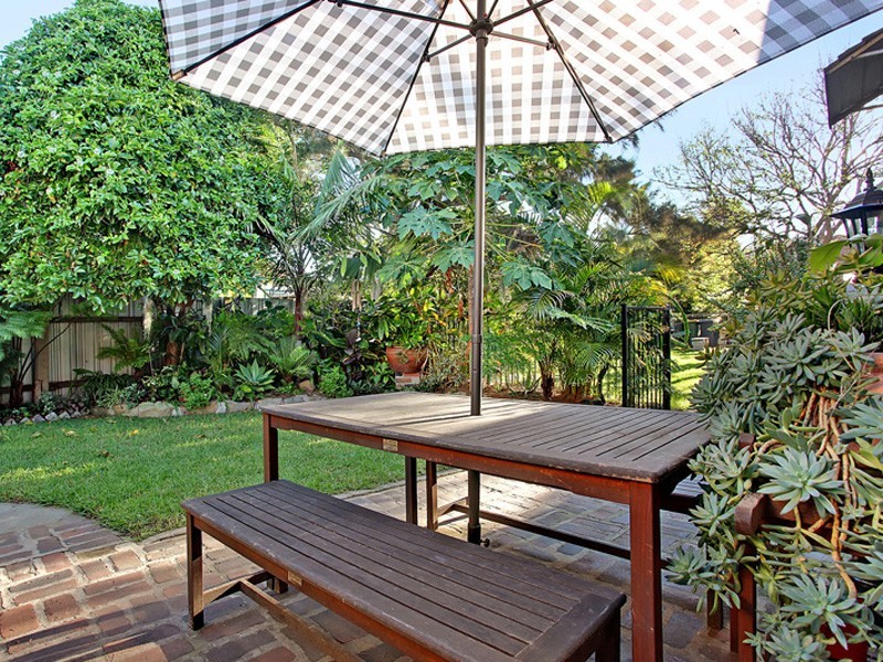 2 Dulling Street, Waratah NSW 2298
