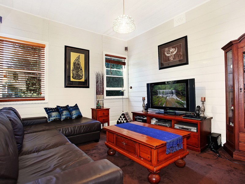 2 Dulling Street, Waratah NSW 2298