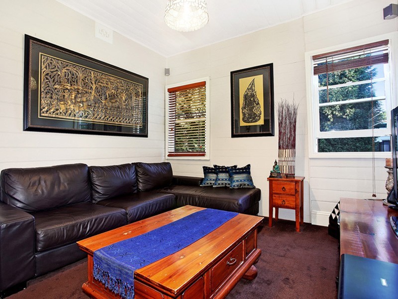 2 Dulling Street, Waratah NSW 2298