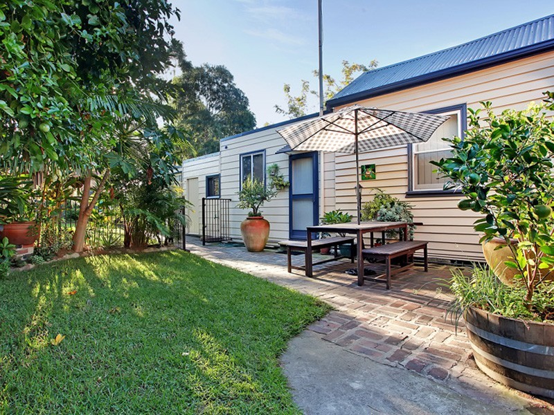 2 Dulling Street, Waratah NSW 2298