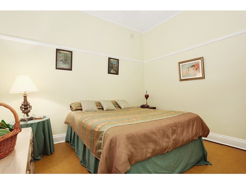 1 Lewis St, Islington NSW 2296