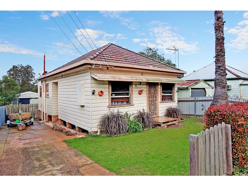 50 Railway Pde North, Blackalls Park NSW 2283