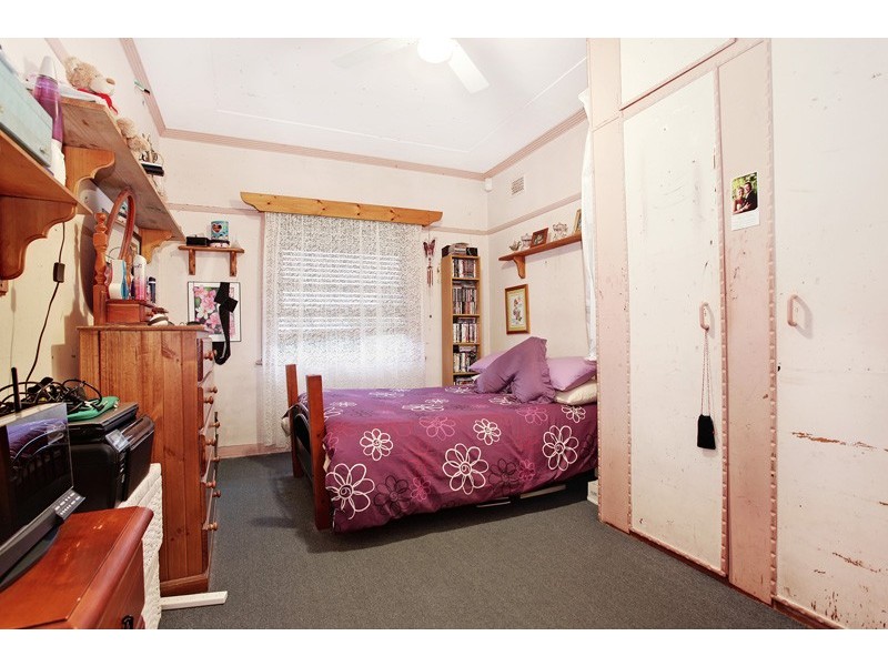 50 Railway Pde North, Blackalls Park NSW 2283