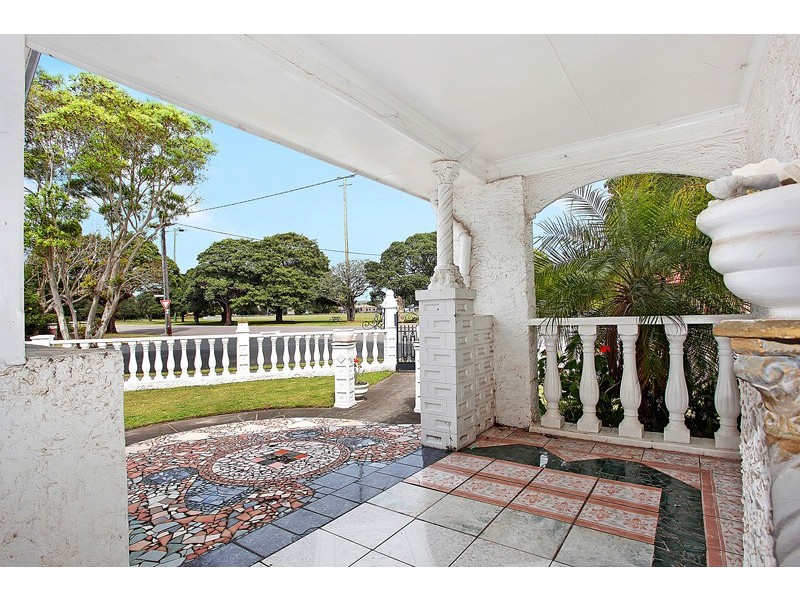 73 Gordon Ave, Hamilton South NSW 2303