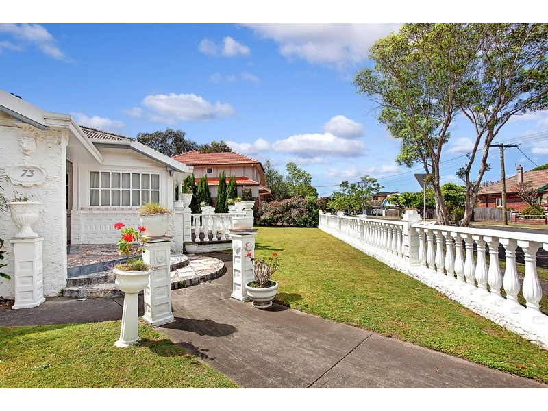 73 Gordon Ave, Hamilton South NSW 2303