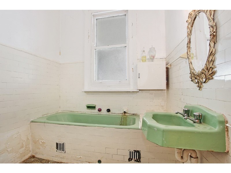 73 Gordon Ave, Hamilton South NSW 2303