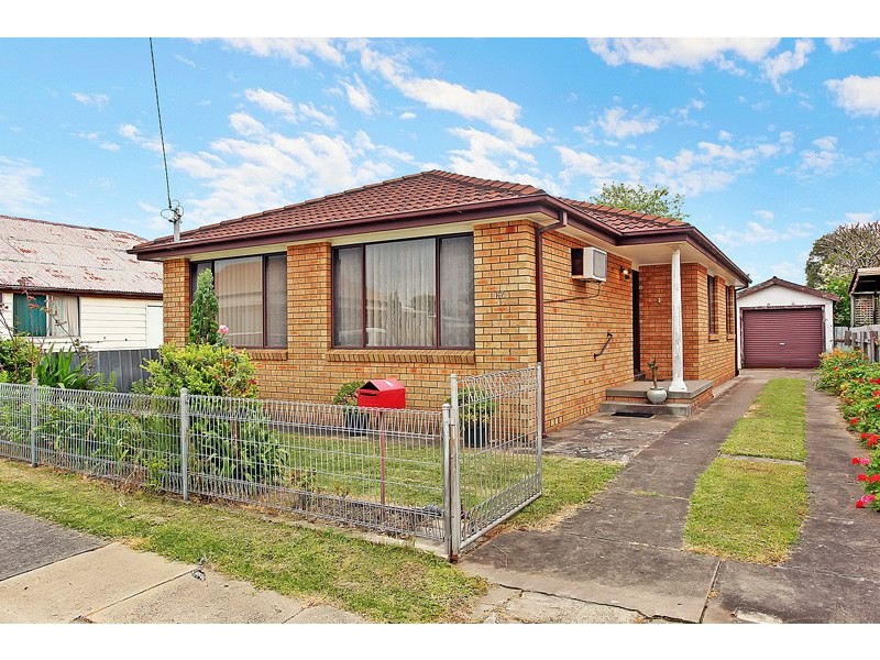 62 Sunderland St, Mayfield NSW 2304