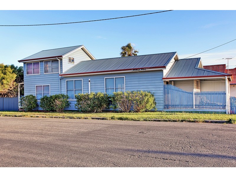 144 Fullerton Street, Stockton NSW 2295