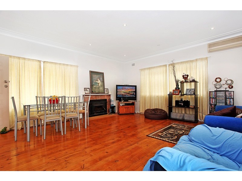 4 Truscott St, Shortland NSW 2307