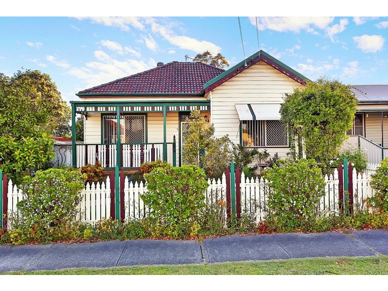 8 Prince St, Waratah NSW 2298