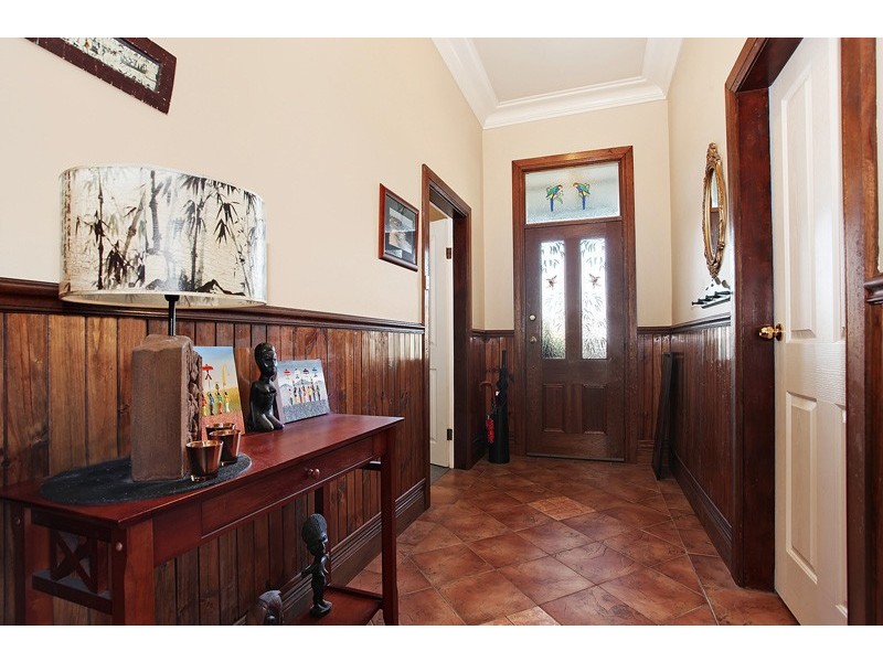 8 Prince St, Waratah NSW 2298