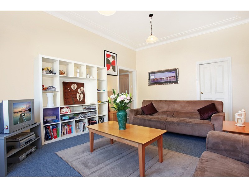 8 Prince St, Waratah NSW 2298