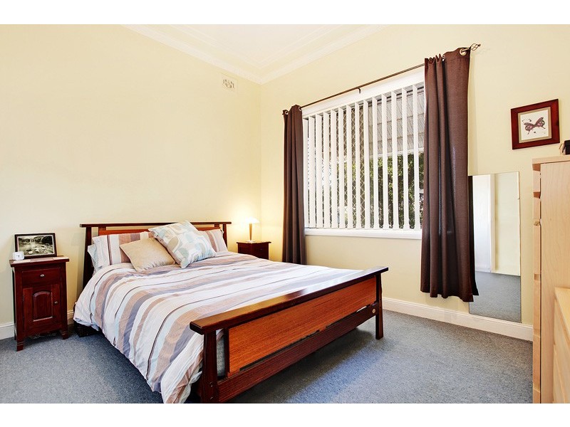 8 Prince St, Waratah NSW 2298