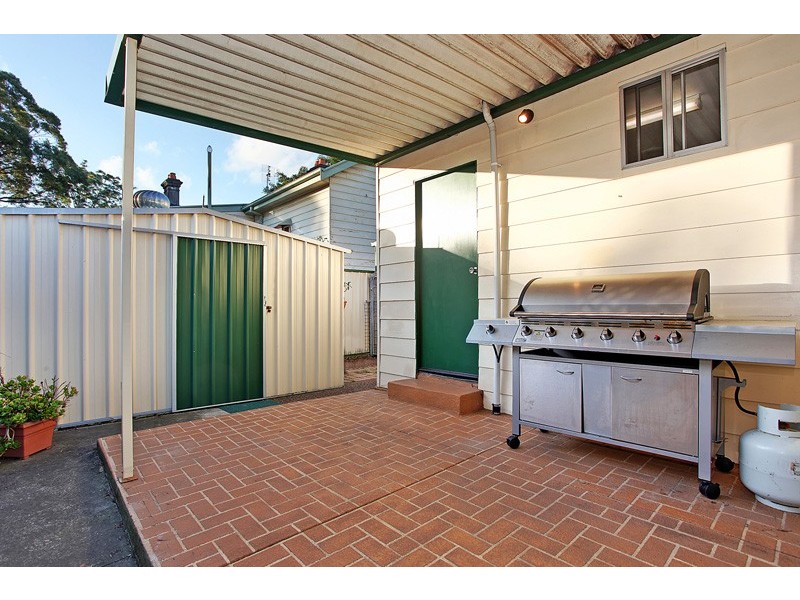 8 Prince St, Waratah NSW 2298