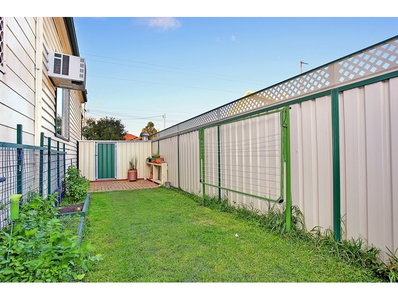 8 Prince St, Waratah NSW 2298