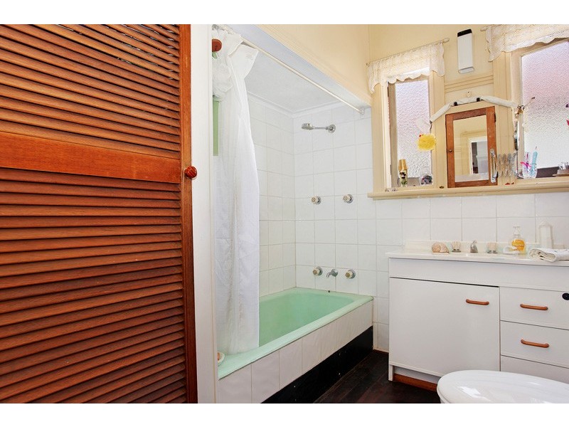 55 Holt St, Mayfield East NSW 2304