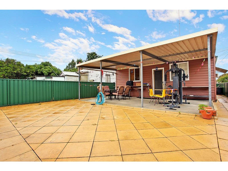 52 Sunderland St, Mayfield NSW 2304