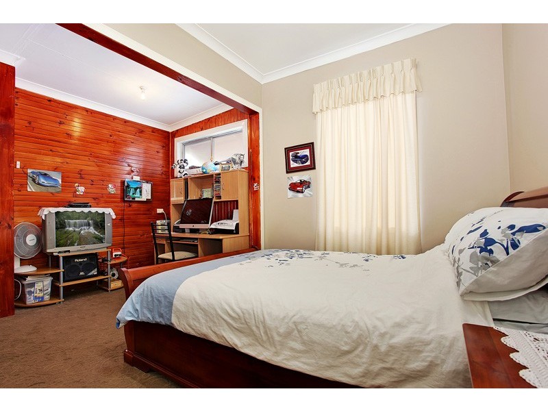 52 Sunderland St, Mayfield NSW 2304
