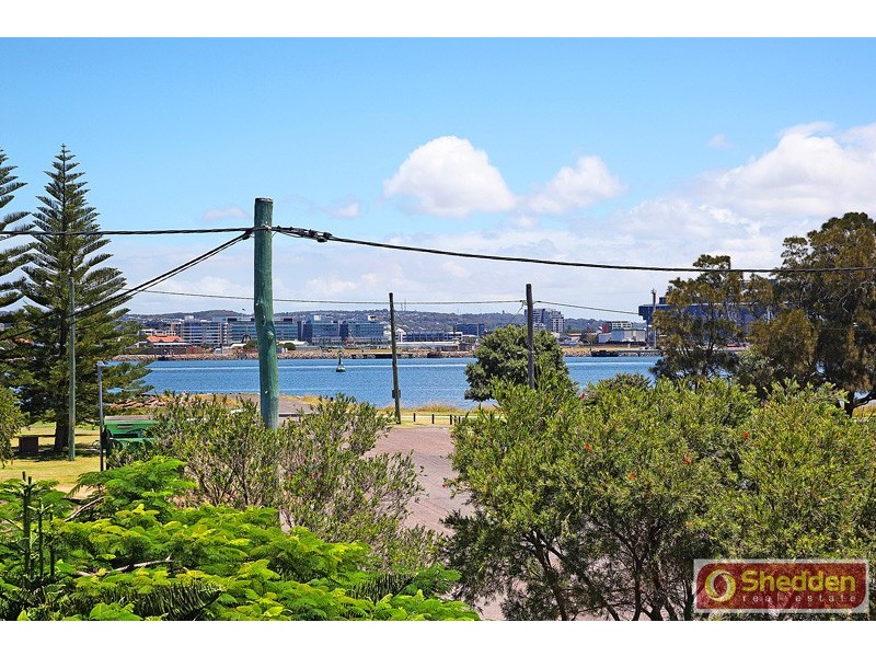 19 Fullerton Street, Stockton NSW 2295