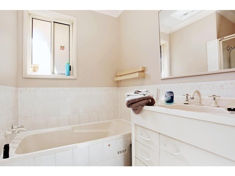 16 Callan Ave, Maryland NSW 2287