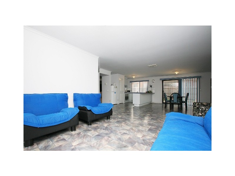 12 Marrowie Place, Taylors Hill VIC 3037