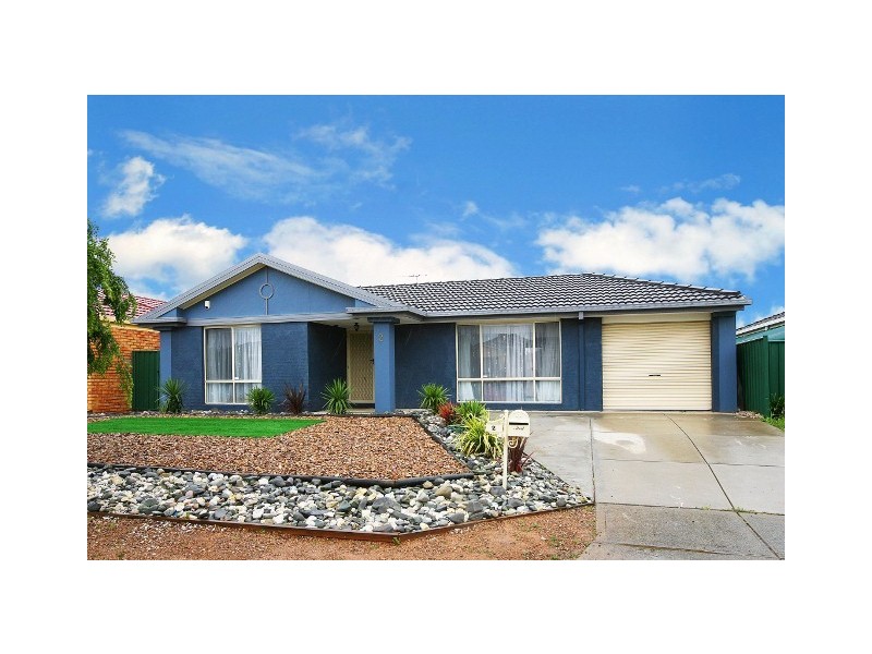 2 Forsyth Close, Burnside VIC 3023