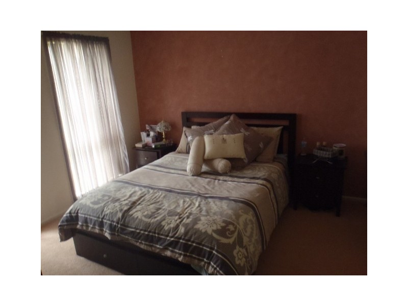 1C Jenny Court, Hillside VIC 3037