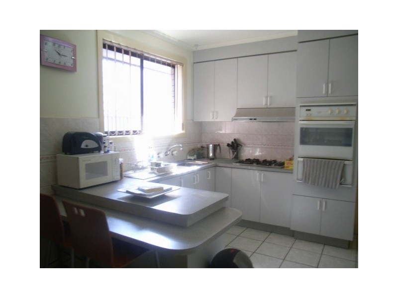 102 Errington Road, St Albans VIC 3021