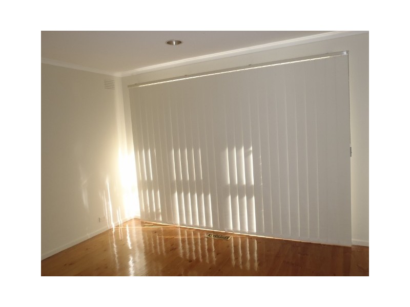 20 Angourie Crescent, Taylors Lakes VIC 3038