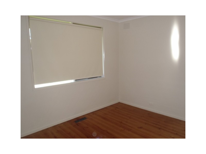 20 Angourie Crescent, Taylors Lakes VIC 3038