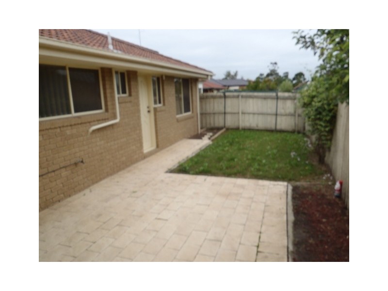 2/46 Kunat Street, Deer Park VIC 3023