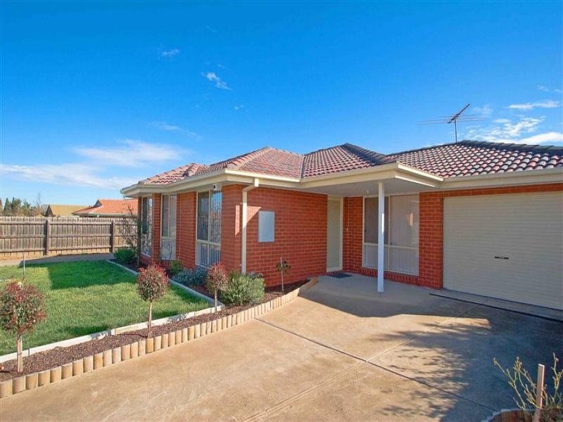 1/16 Milne Court, Delahey VIC 3037