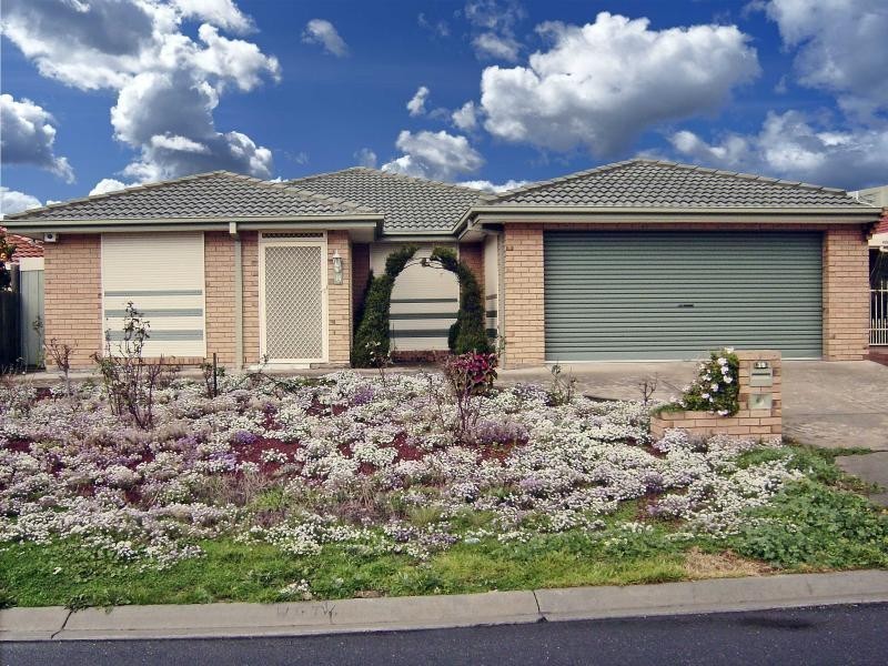 14 Dandarriga Way, Delahey VIC 3037