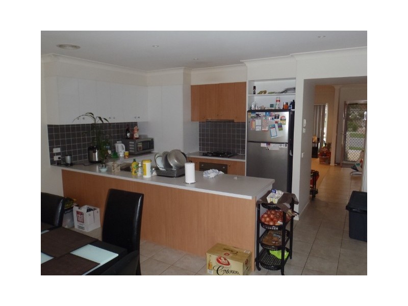 7 Wentworth Drive, Taylors Lakes VIC 3038