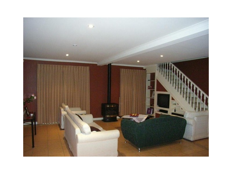 14 Hutzul Court, Delahey VIC 3037