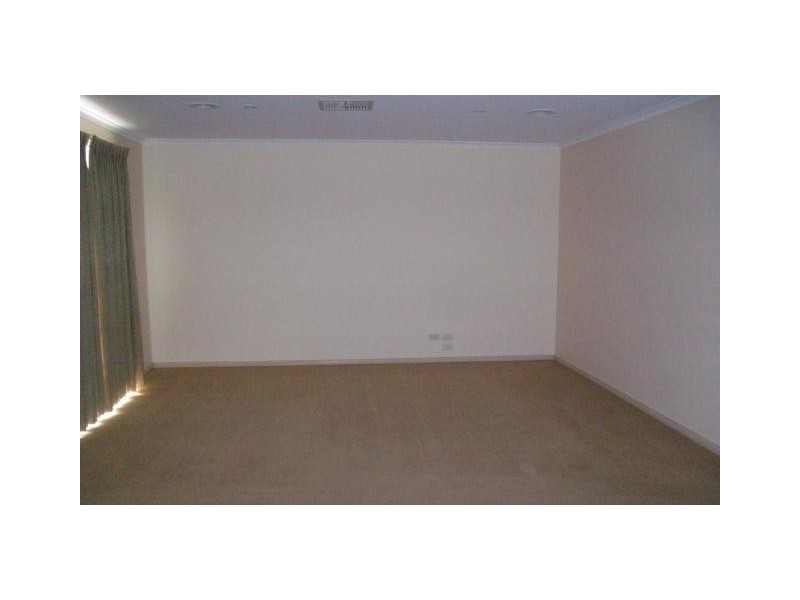 33 Pimelea Crescent, Hillside VIC 3037