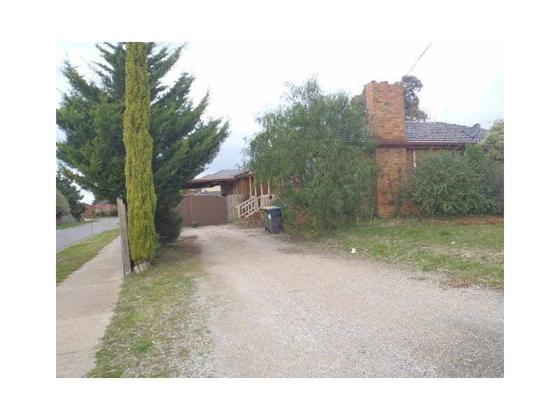 11 Marlborough Way, Sydenham VIC 3037