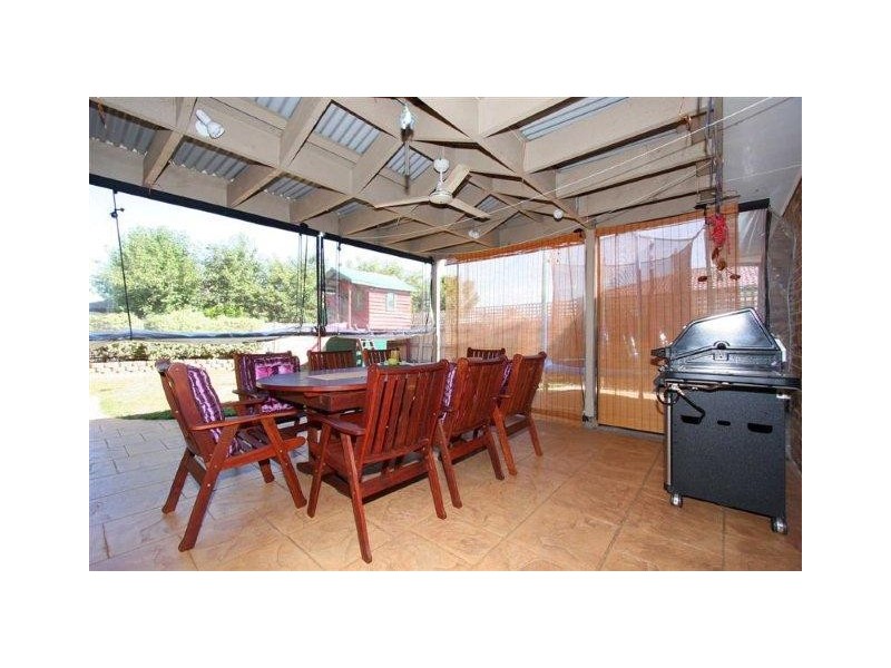 6 Barrell Court, Delahey VIC 3037