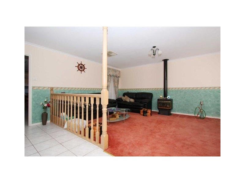 6 Barrell Court, Delahey VIC 3037