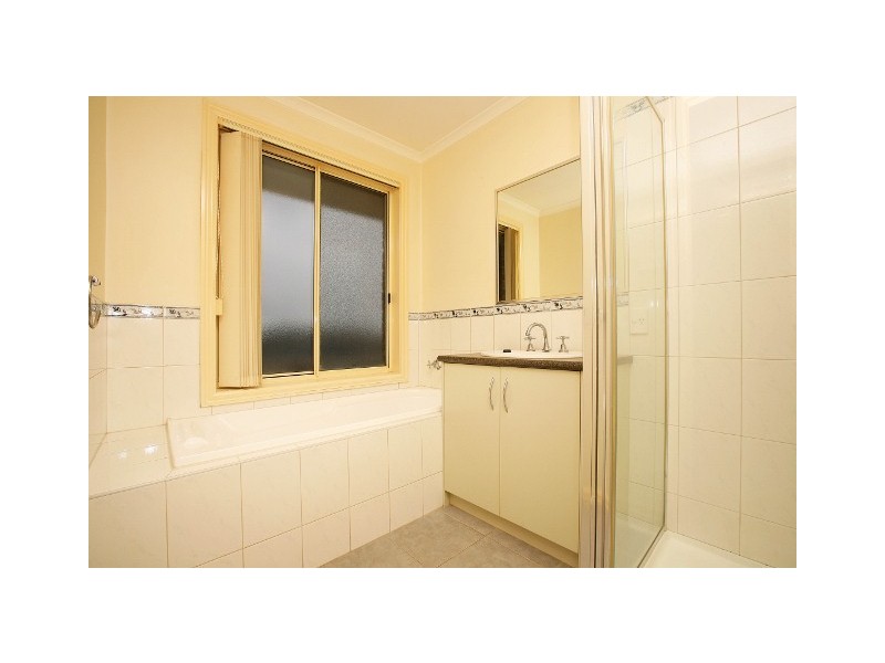 6/107-109 Pecks Road, Sydenham VIC 3037