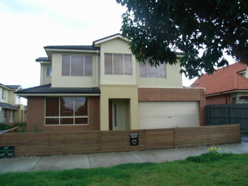 1/149 Roberts Street, Essendon VIC 3040