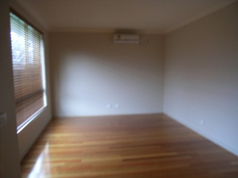 1/149 Roberts Street, Essendon VIC 3040