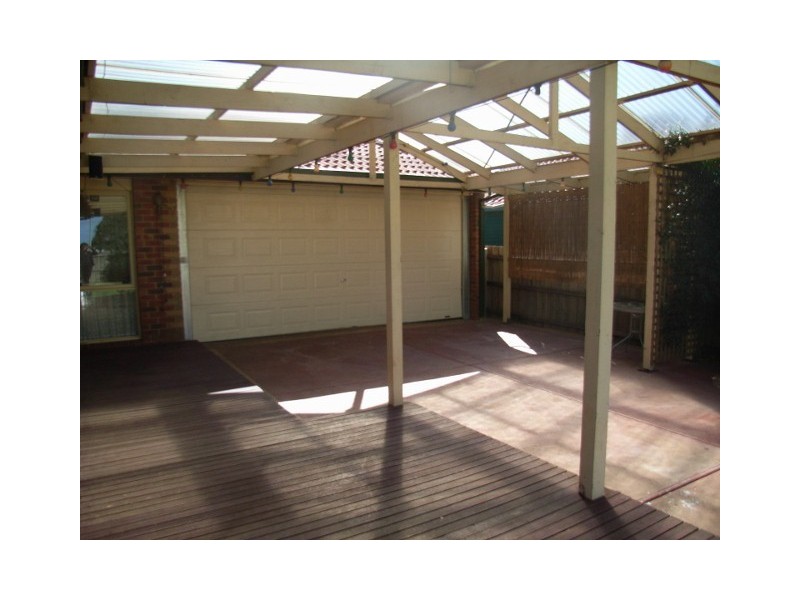 31 Saronvale Crescent, Hillside VIC 3037