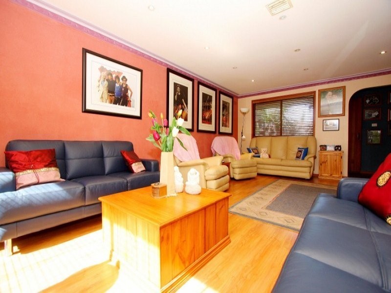 15 Carrington Street, Sydenham VIC 3037