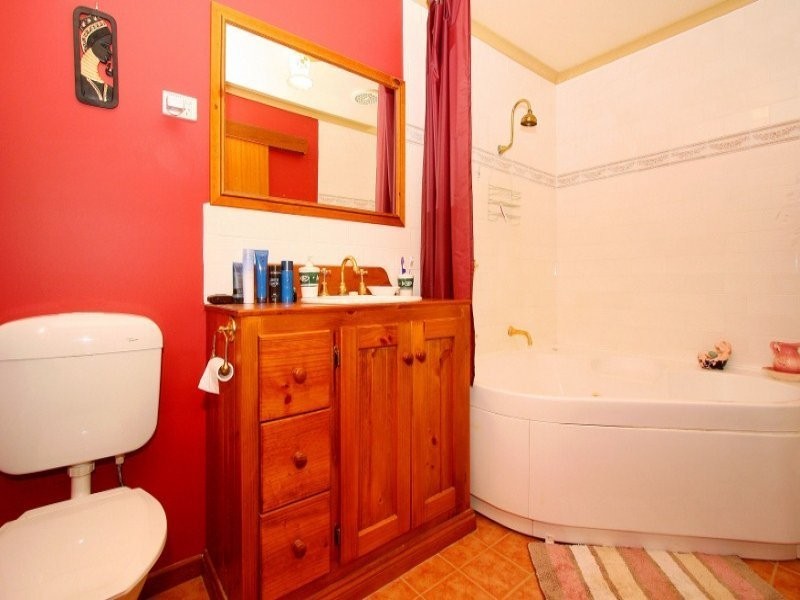 15 Carrington Street, Sydenham VIC 3037