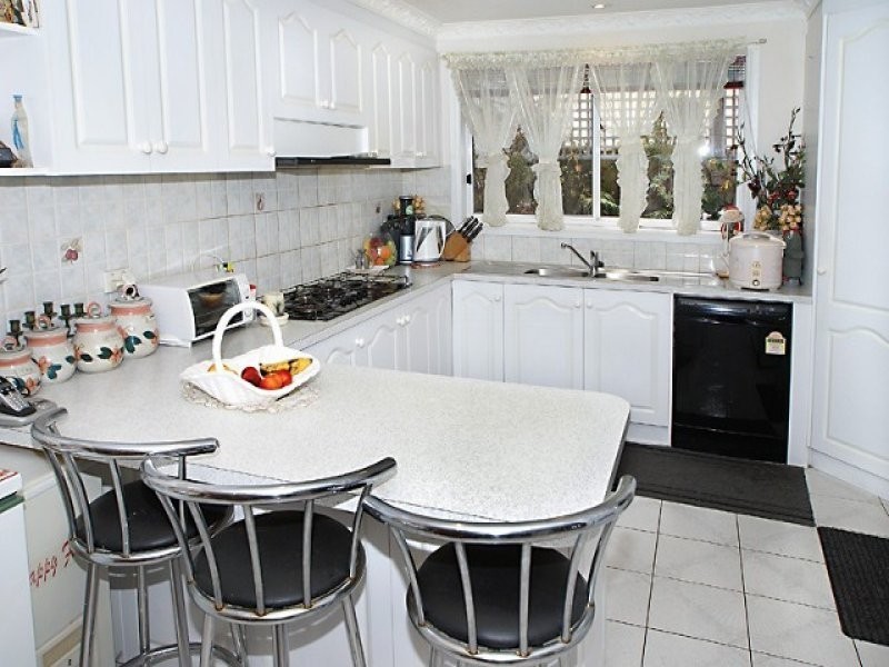 7 Wakelin Crescent, Taylors Lakes VIC 3038