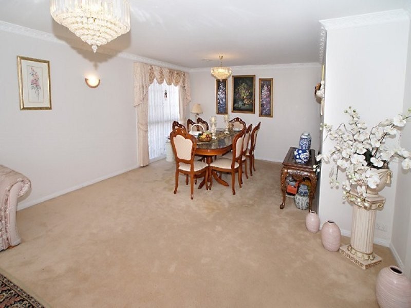 7 Wakelin Crescent, Taylors Lakes VIC 3038