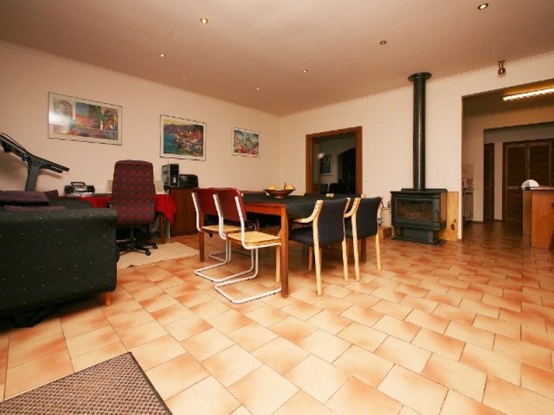 9 Montrose Court, Sydenham VIC 3037