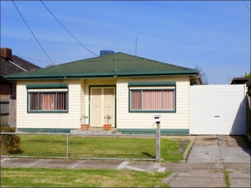17 Davey Street, Sunshine West VIC 3020