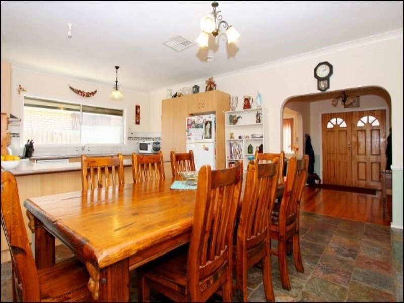 17 Davey Street, Sunshine West VIC 3020